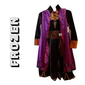 NWT Frozen II Anna’s dress with cloak and belt tie
